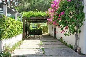Rua Do Canada Holiday House Hotel